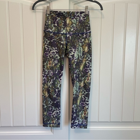 Lululemon Wunder Under II Floral Dot Crop high rise Leggings Size 4 - Picture 5 of 8